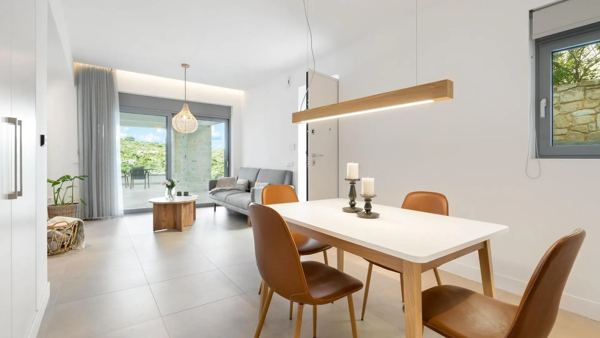 Le Mont Blanc - With Shared Pool Apartment Kounoupidhiana