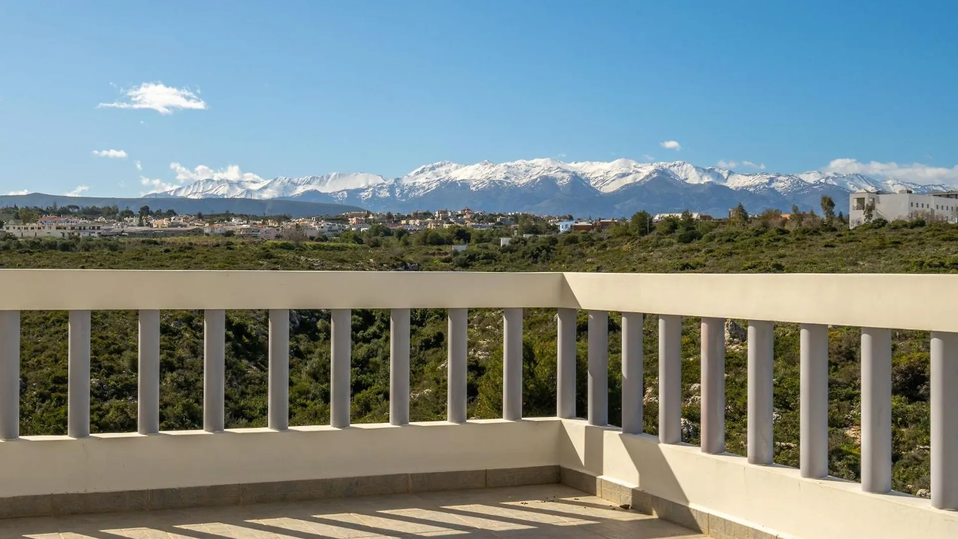 Le Mont Blanc - With Shared Pool Apartment Kounoupidhiana Greece