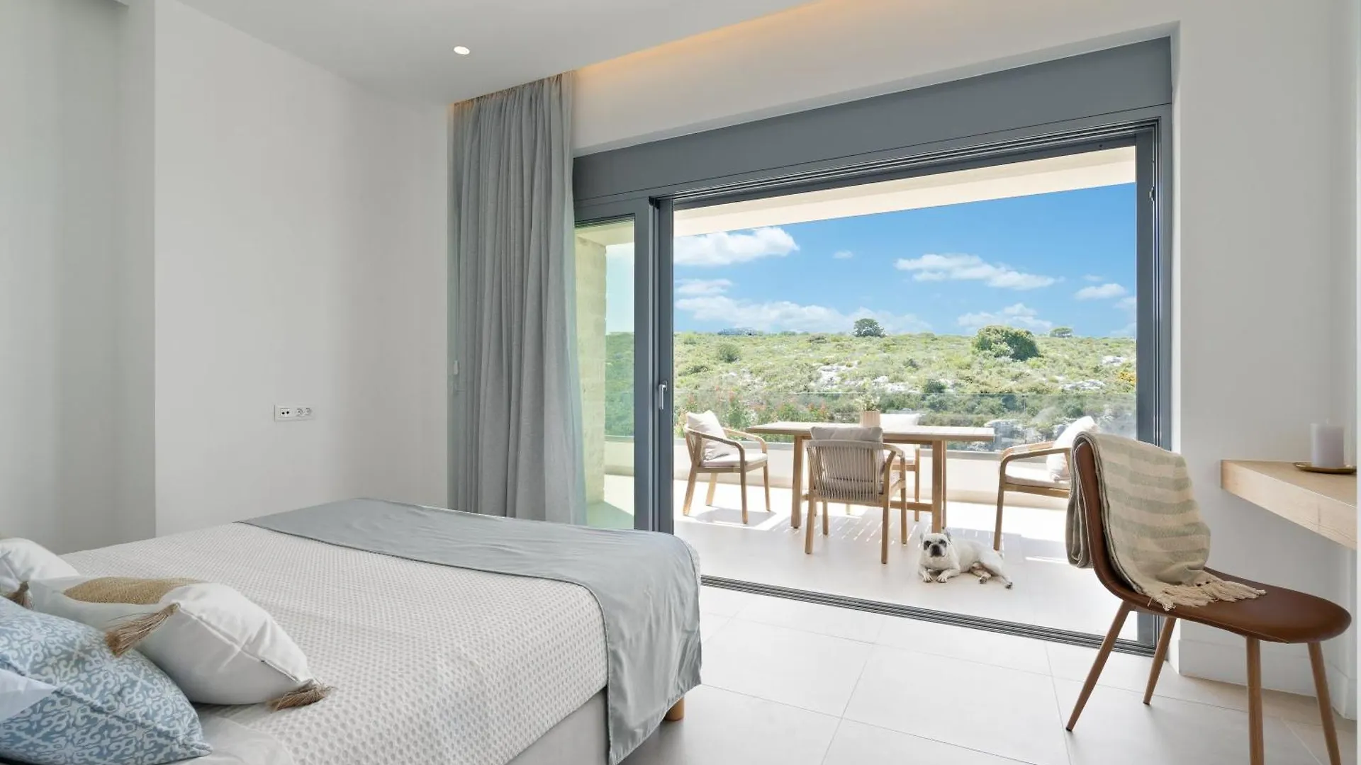 Le Mont Blanc - With Shared Pool Apartment Kounoupidhiana
